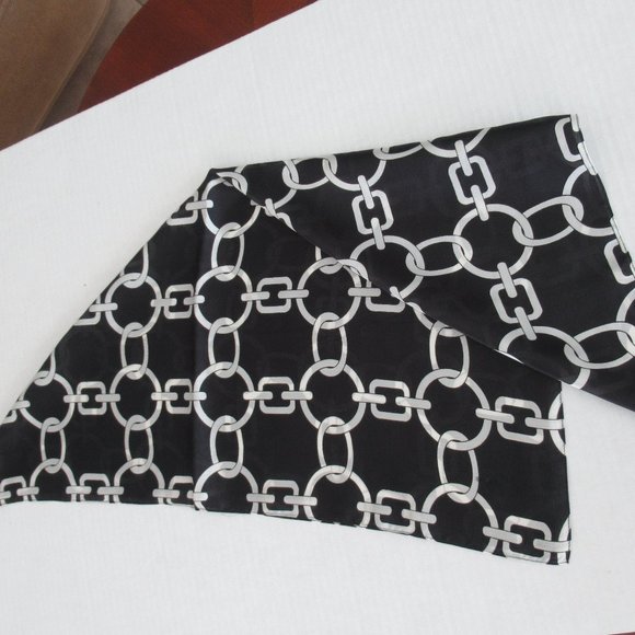Square Scarf Bandana Links Pattern 26" Black and White from India, *Flaw - Picture 5 of 9